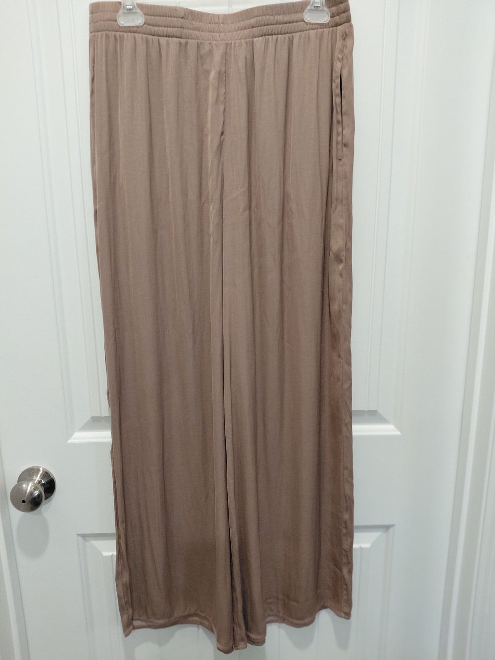 Philosophy Relaxed Wide-Leg Pants in Taupe Neutral #0728
